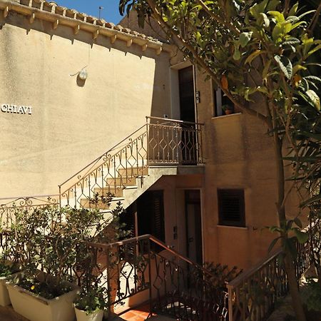Le Chiavi - Rooms Эриче Экстерьер фото