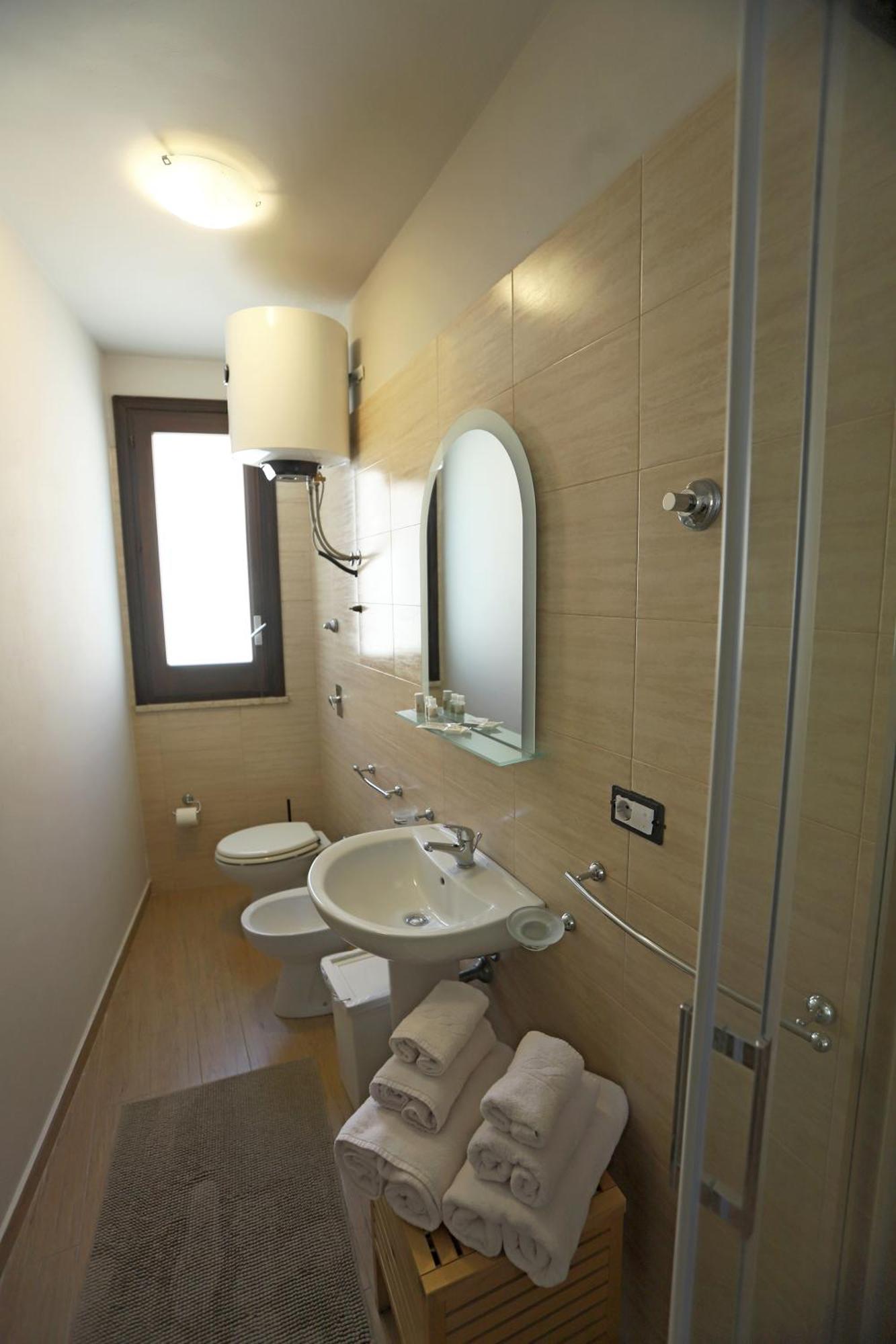 Le Chiavi - Rooms Эриче Экстерьер фото