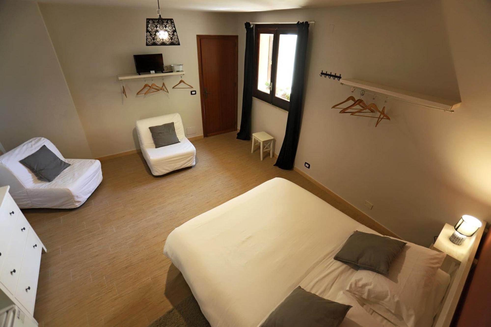 Le Chiavi - Rooms Эриче Экстерьер фото